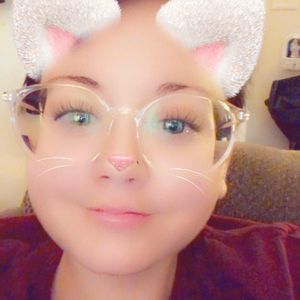 Meet your Posher, Chrissy